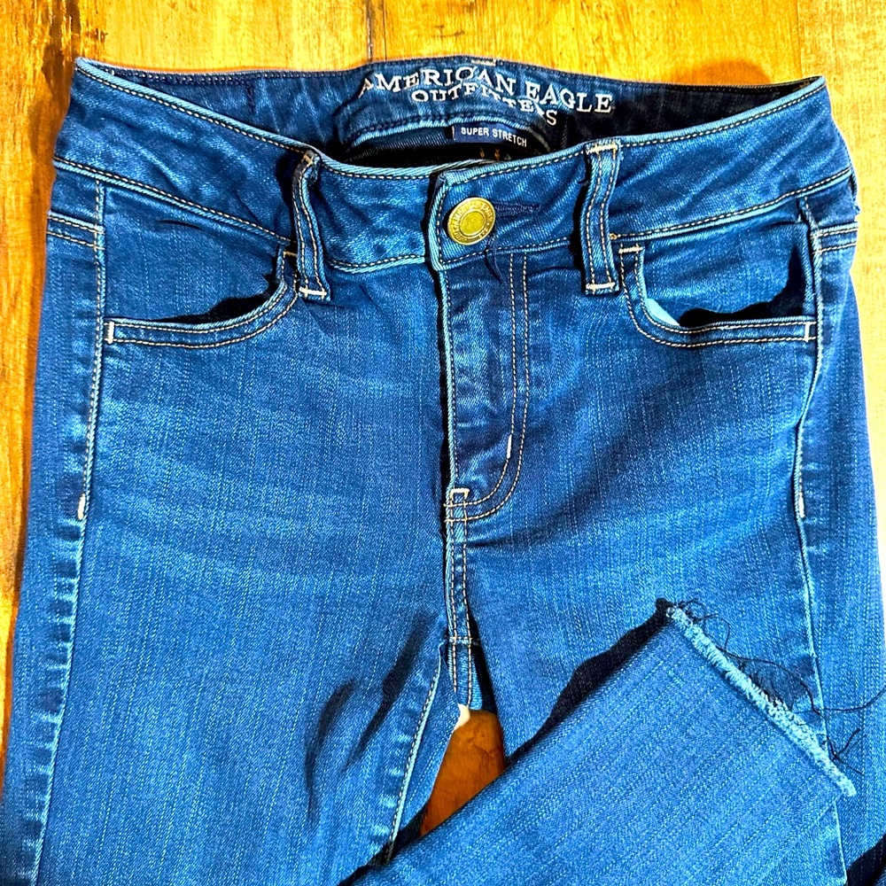 AE America Eagle Super Stretch jegging Size 0. Good condition!